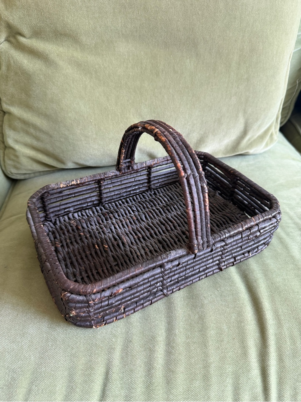 🗽West Elm Dark Brown Woven Handle Basket